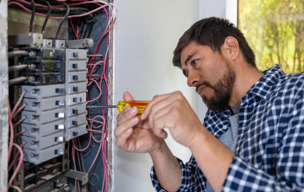 Best Licensed Electrician  in Stockdale, TX